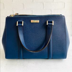 Kate spade purse with crossbody strap